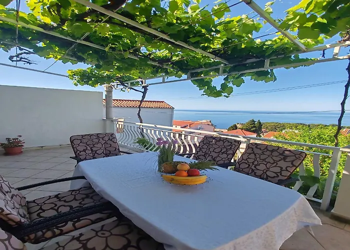 Angelina - Three Bedroom With Balcony And Sea View 아파트