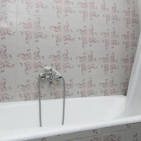 Angelina - Three Bedroom With Balcony And Sea View Apartment