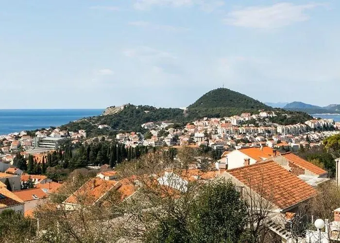 Angelina - Three Bedroom With Balcony And Sea View * Dubrovnik