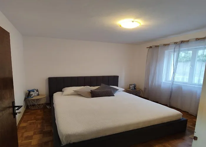 Angelina - Three Bedroom With Balcony And Sea View Apartment